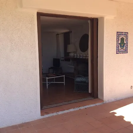 Titus - Portobello Villa Greuli