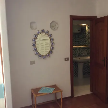 Titus - Portobello Villa Greuli
