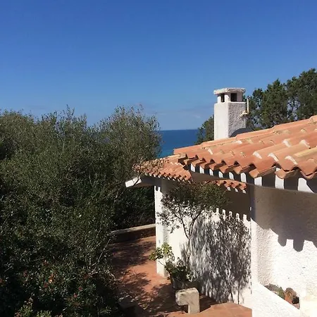 Titus - Portobello Villa *